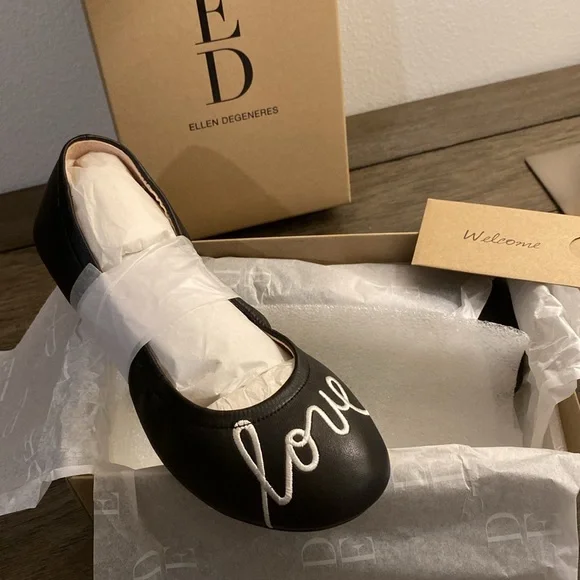 NIB [Ellen Degeneres] EG: 'Love' Langlee Ballet Flats in Black Big Girls Sz 4.5 - Picture 3 of 11